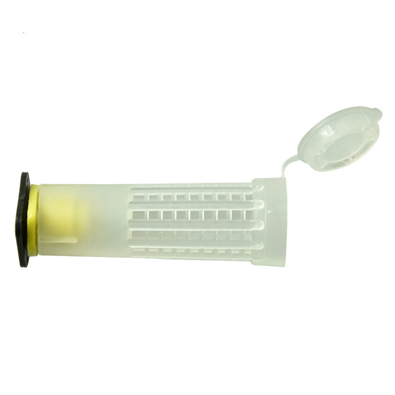 apiculture-tools-bee-queen-marker-bottle-queen_meitu_35 Изолятор для матки "Бигуди"